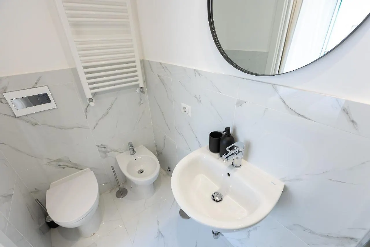 Colosseum Boutique Apartment Rome Italy